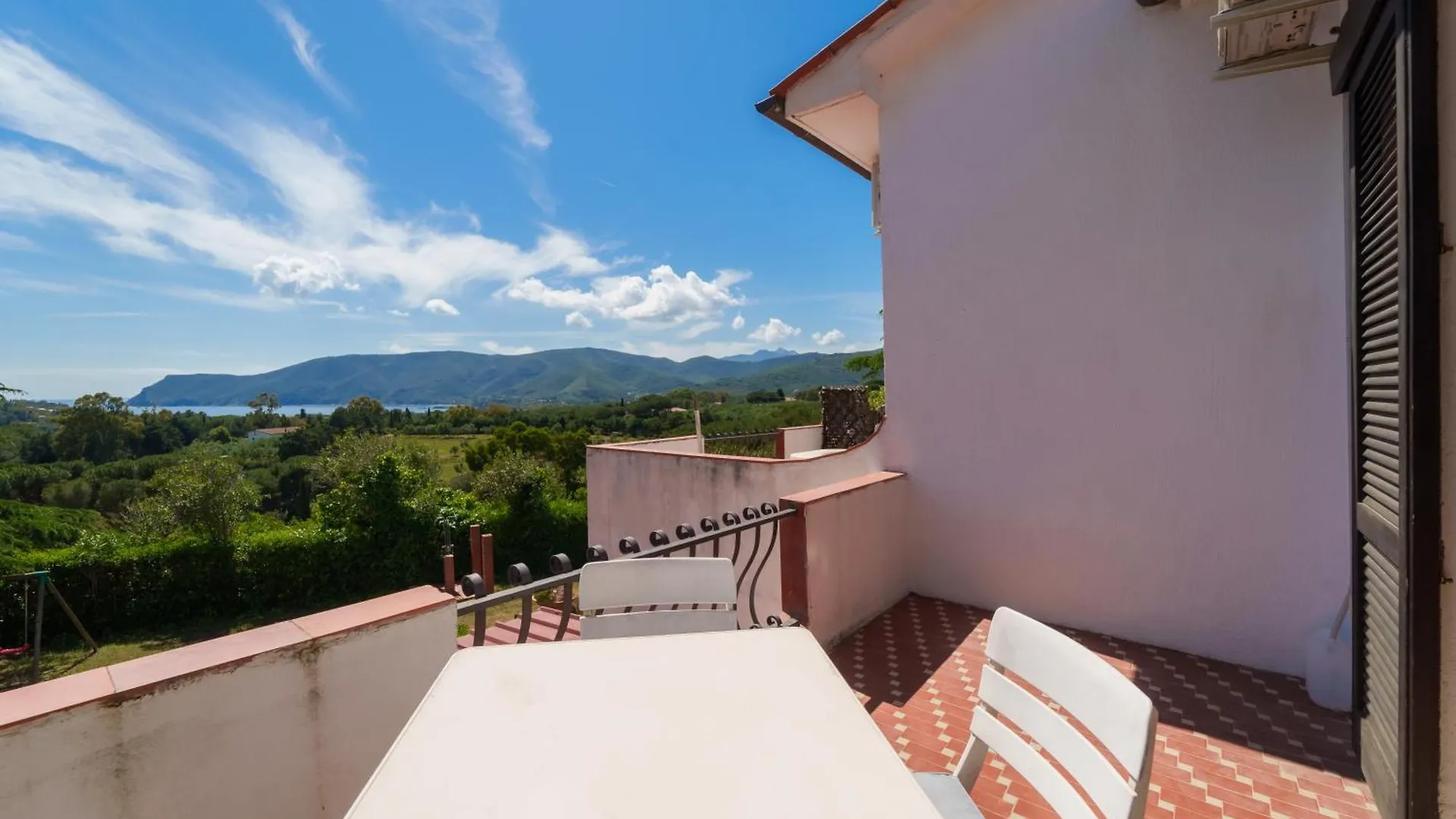 Residence I Due Golfi - Goelba Lacona 0*,  Italy