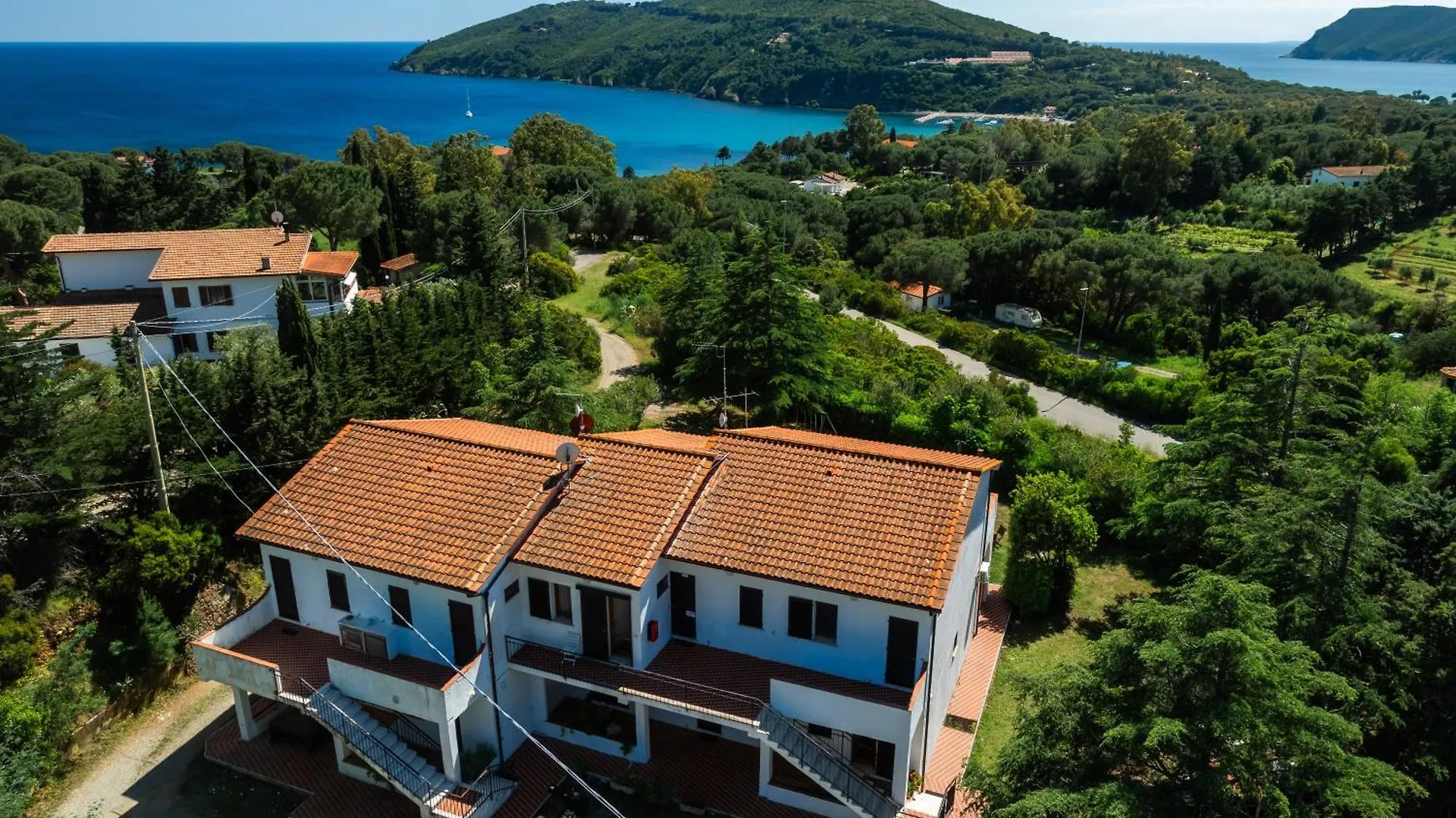 Residence I Due Golfi - Goelba contacts