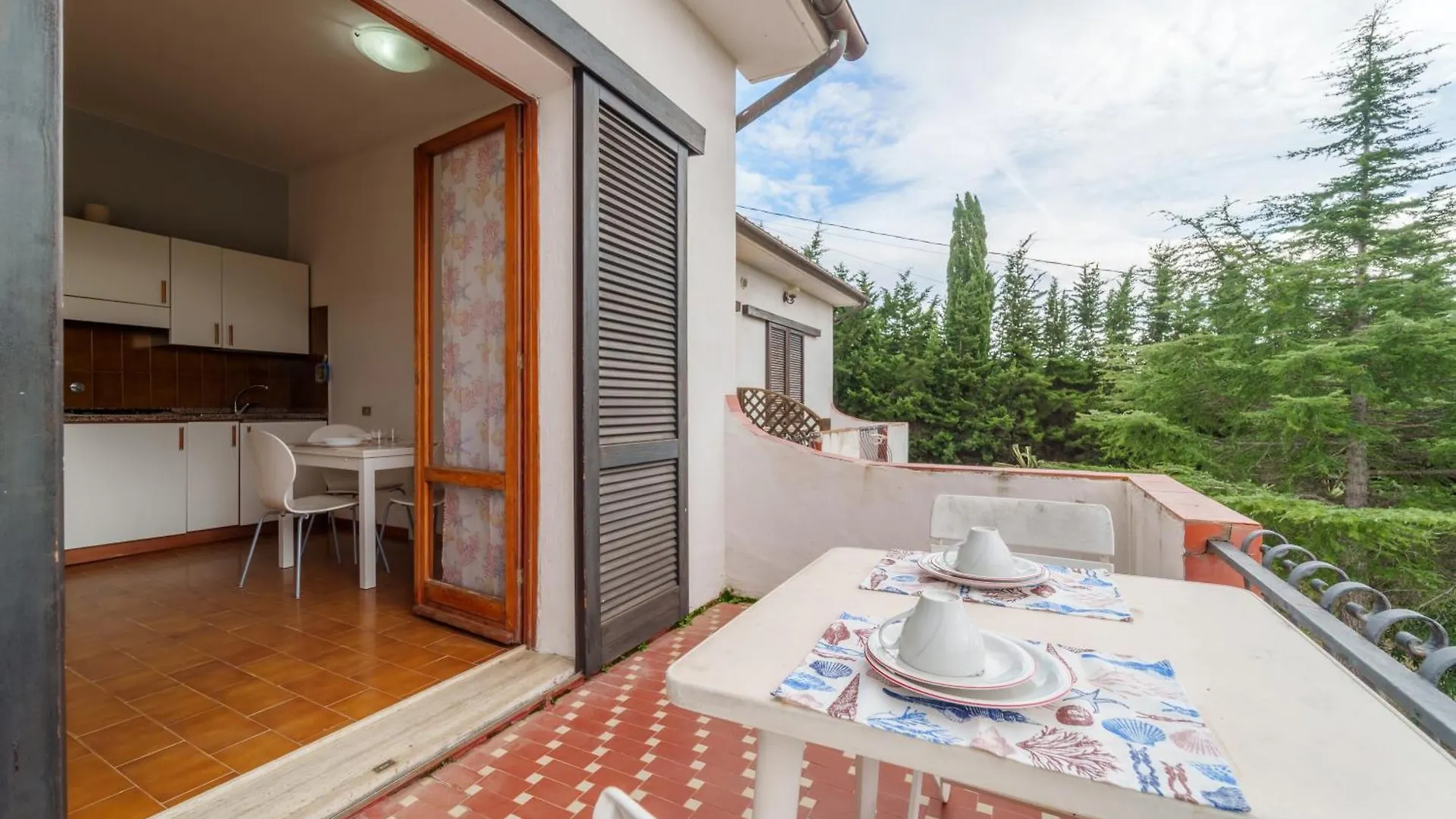 Residence I Due Golfi - Goelba Lacona 0*,
