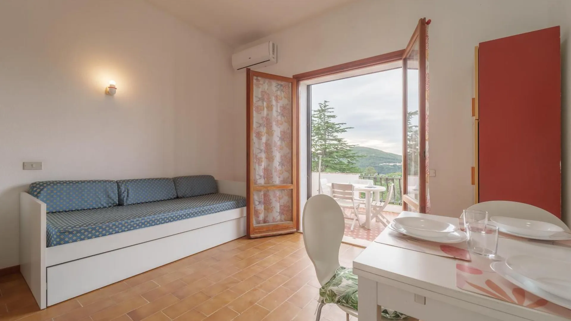 Residence I Due Golfi - Goelba Lacona