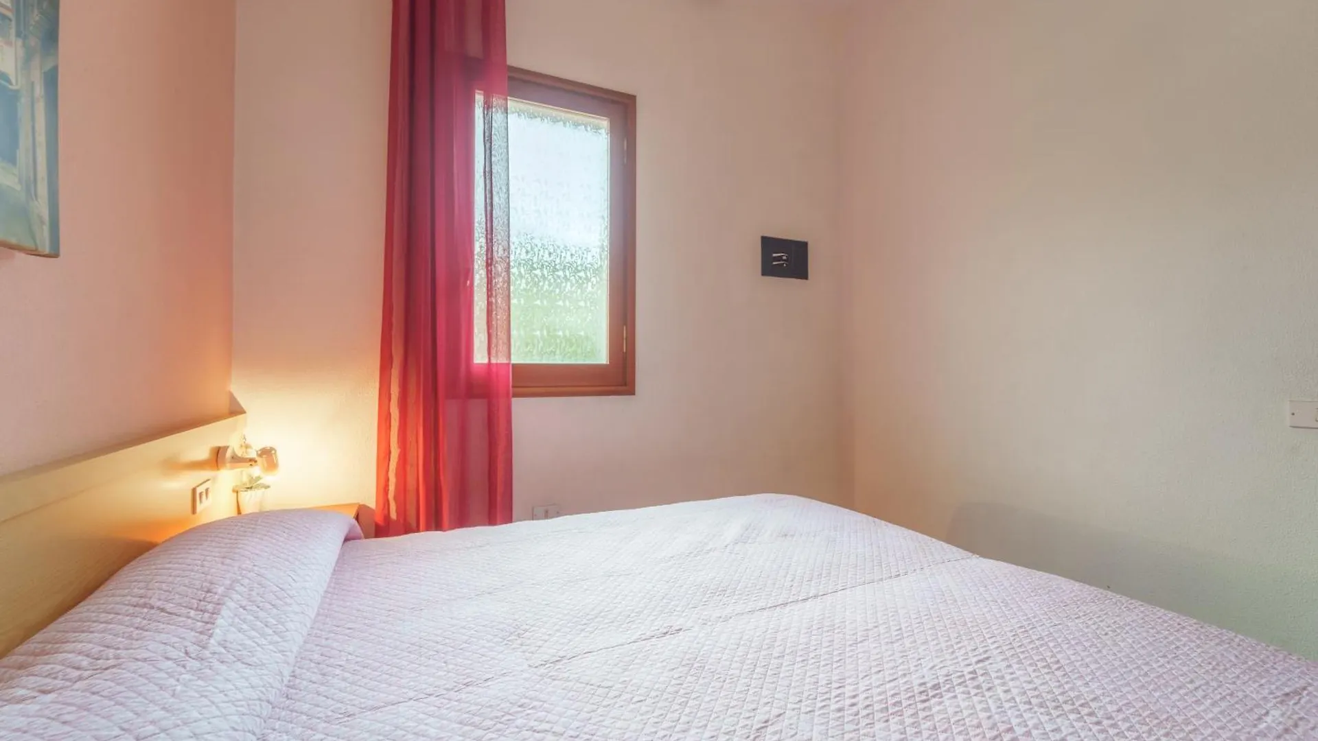 Residence I Due Golfi - Goelba Lacona 0*,